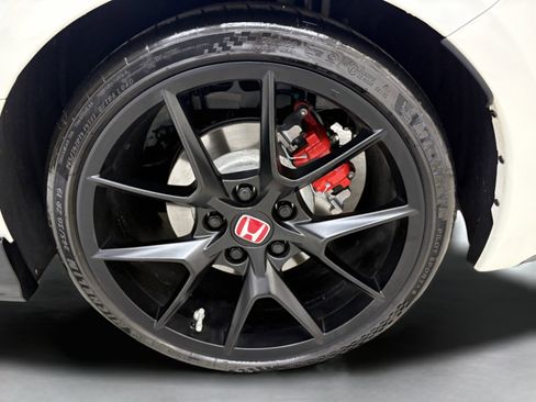 Used 2025 Honda Civic Type R image 9