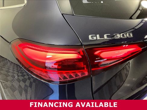 Used 2024 Mercedes-Benz GLC 300 4MATIC image 23