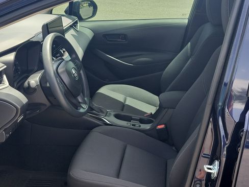 Used 2025 Toyota Corolla LE FWD image 21