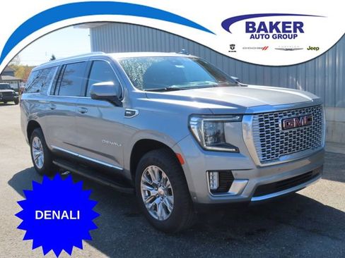 Used 2024 GMC Yukon XL Denali w/ Advanced Technology Package AWD/4WD image 1