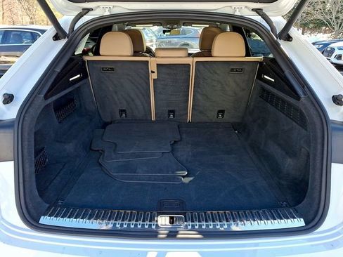 Used 2020 Audi Q8 Premium image 30