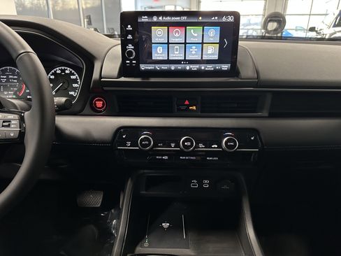 New 2025 Honda Pilot Touring image 27