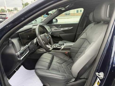 Used 2023 BMW 760i xDrive w/ Executive Package AWD/4WD image 13
