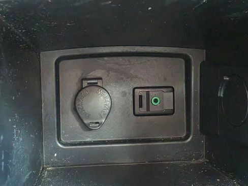 Used 2011 Toyota Camry SE w/ SE Extra-Value Pkg #1 image 25