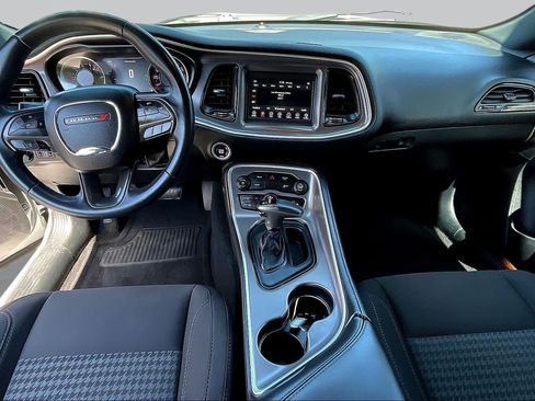 Used 2019 Dodge Challenger SXT RWD image 15