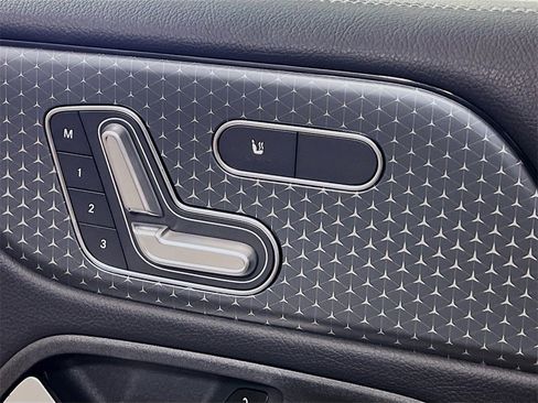 New 2026 Mercedes-Benz GLB 250 4MATIC image 22