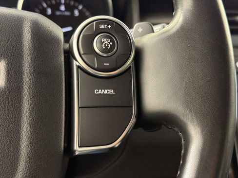 Used 2017 Land Rover Discovery SE AWD/4WD image 28