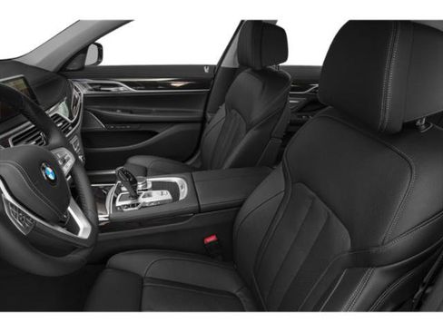 Certified 2022 BMW 740i w/ M Sport Package image 12