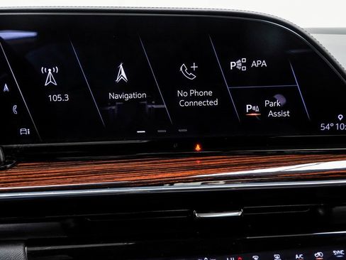 Used 2021 Cadillac Escalade Premium Luxury image 27