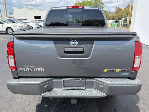 Used 2018 Nissan Frontier SV image 9