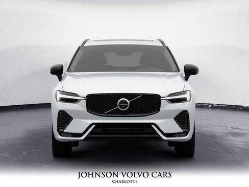 New 2026 Volvo XC60 B5 Ultra w/ Climate Package image 2