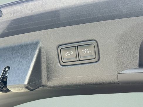 Used 2025 Kia Telluride S FWD image 13