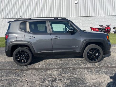 Used 2023 Jeep Renegade Altitude image 16