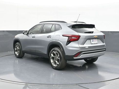 New 2026 Chevrolet Trax LT image 9