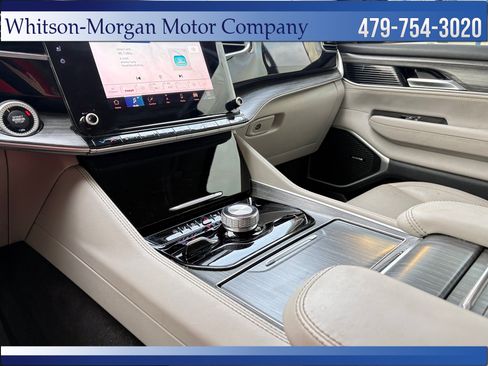 Used 2023 Jeep Wagoneer L Series II AWD/4WD image 35