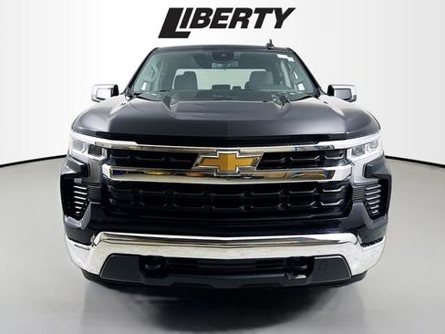 Used 2024 Chevrolet Silverado 1500 LT image 2
