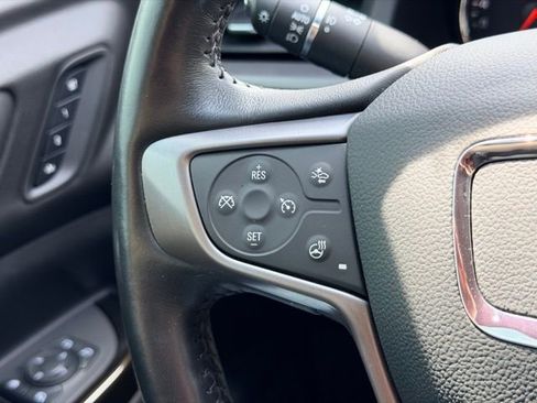 Used 2022 GMC Acadia AT4 w/ Technology Package AWD/4WD image 9