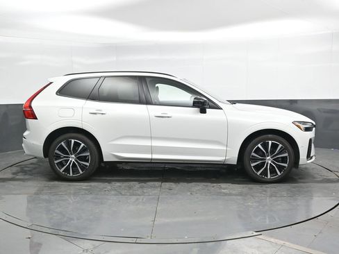 Used 2024 Volvo XC60 B5 Plus w/ Protection Package Premier image 3