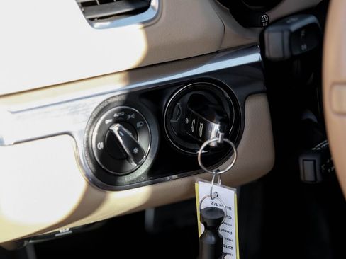 Used 2015 Porsche Cayman Base image 21