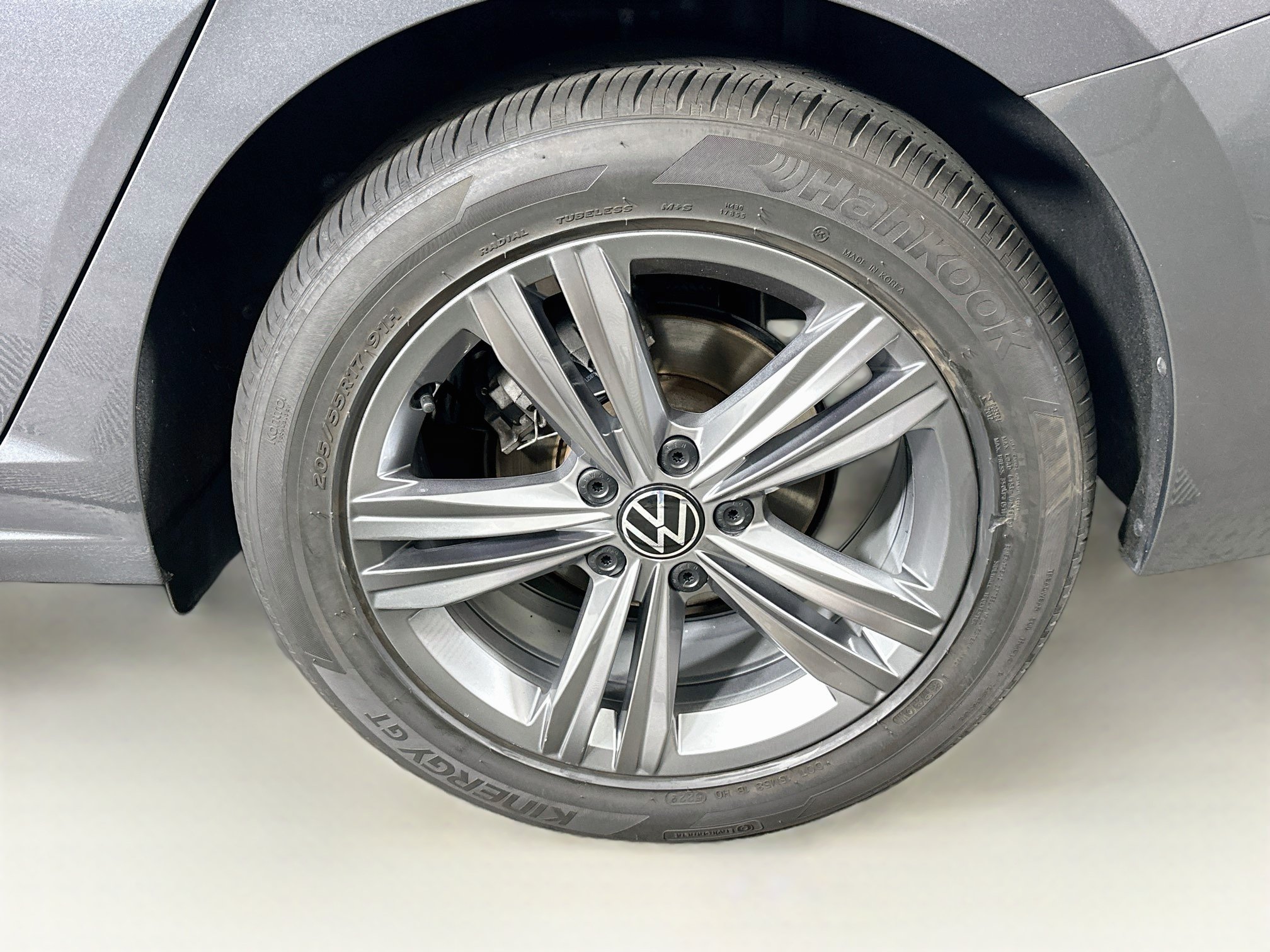 Used 2024 Volkswagen Jetta SE FWD image 11
