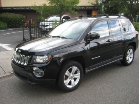Used 2015 Jeep Compass High Altitude AWD/4WD image 1
