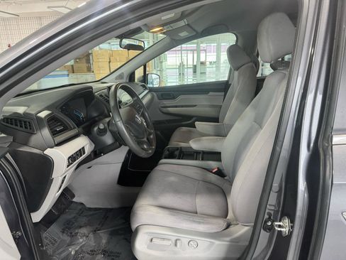 Used 2018 Honda Odyssey EX image 17