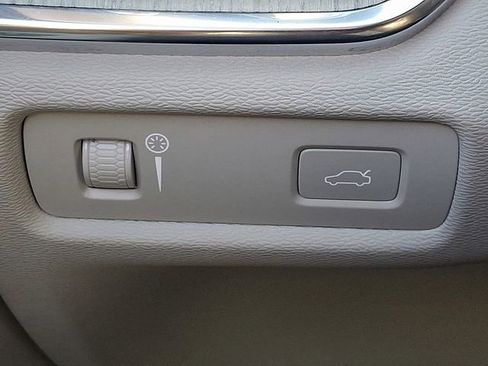 Used 2019 Volvo S60 T5 Inscription image 25