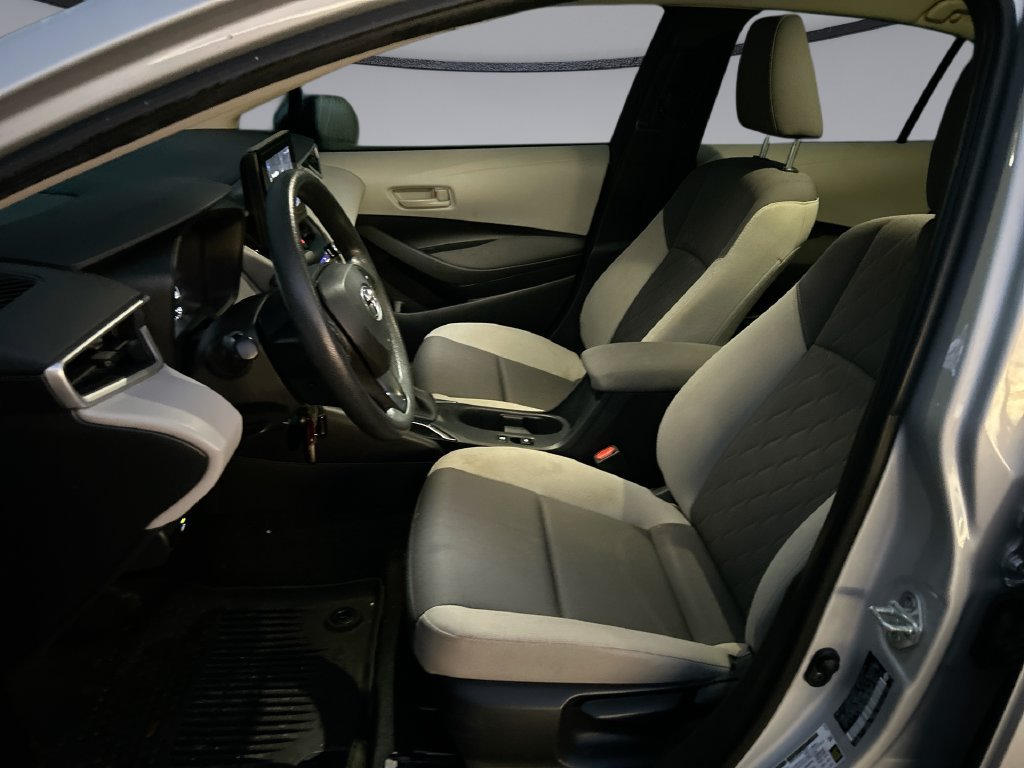 Used 2023 Toyota Corolla LE FWD image 11