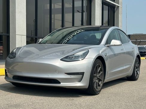 Used 2018 Tesla Model 3 Long Range image 3