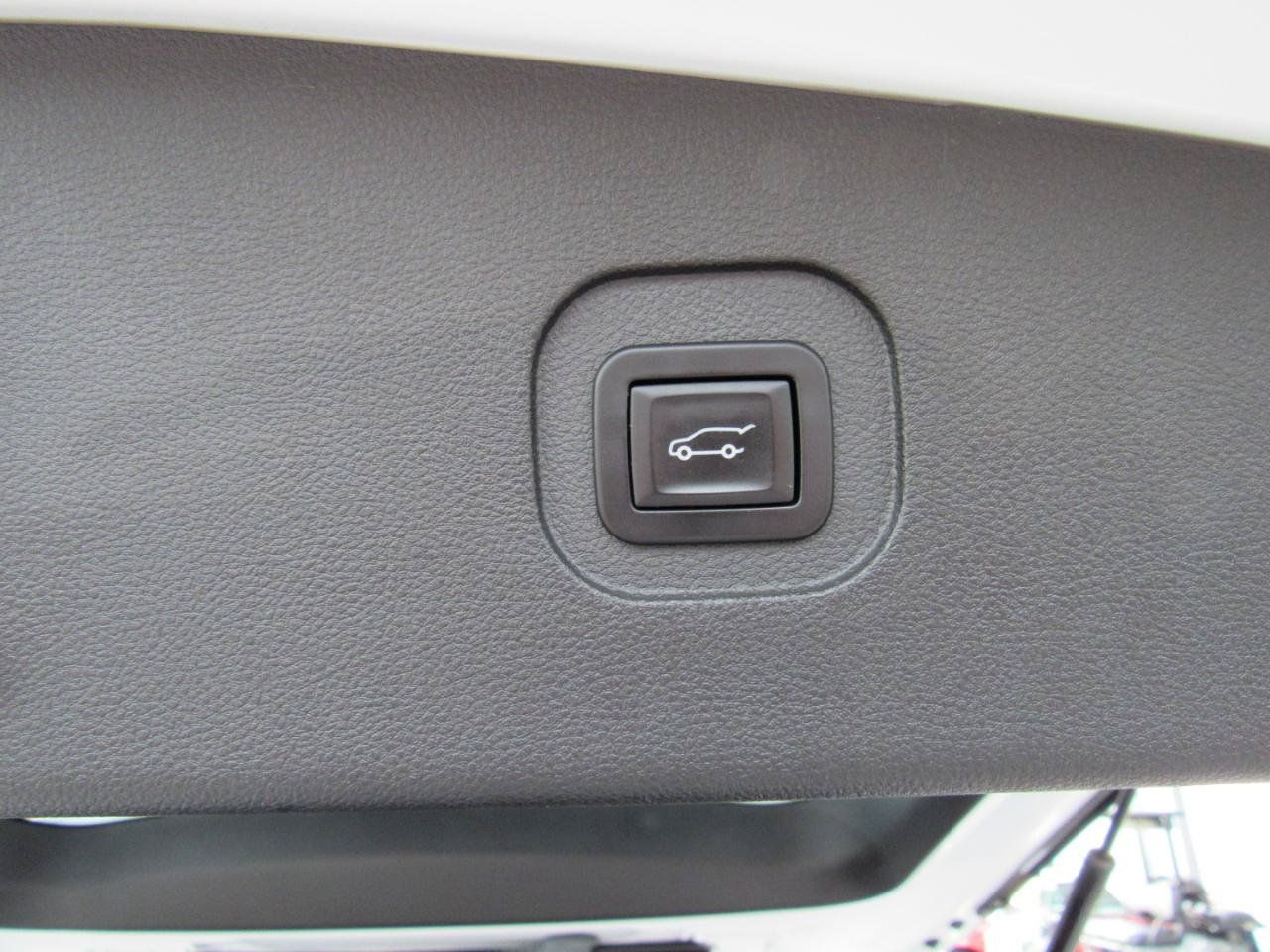 Used 2015 Chevrolet Equinox LTZ w/ LPO, Protection Package AWD/4WD image 40