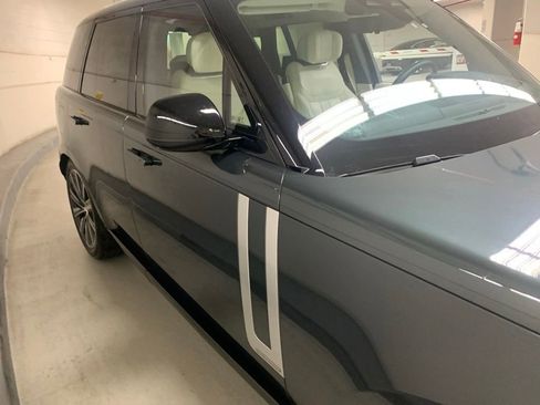 Used 2025 Land Rover Range Rover Autobiography AWD/4WD image 2