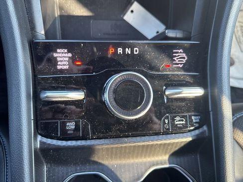 Used 2024 Jeep Grand Cherokee Trailhawk w/ Luxury Tech Group III AWD/4WD image 15
