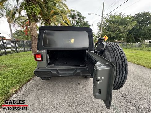 Used 2019 Jeep Wrangler Unlimited Sport S AWD/4WD image 22