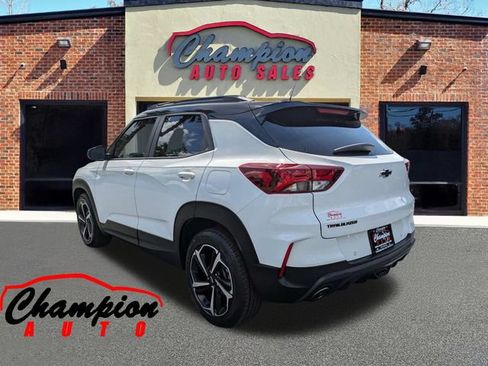 Used 2021 Chevrolet TrailBlazer RS w/ Technology Package FWD image 7