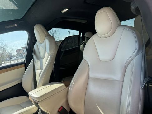Used 2020 Tesla Model X Long Range image 8