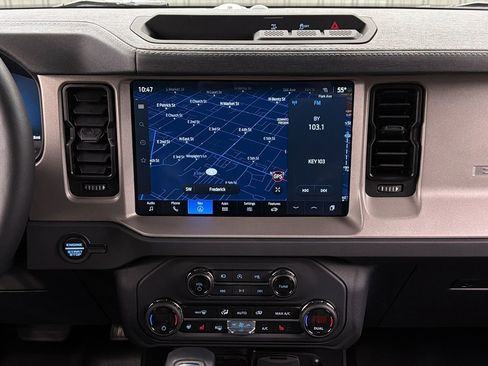 Used 2025 Ford Bronco Outer Banks image 20