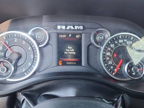 Used 2025 RAM 1500 Big Horn AWD/4WD image 15