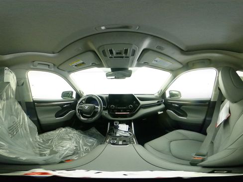 New 2026 Toyota Highlander Limited image 33