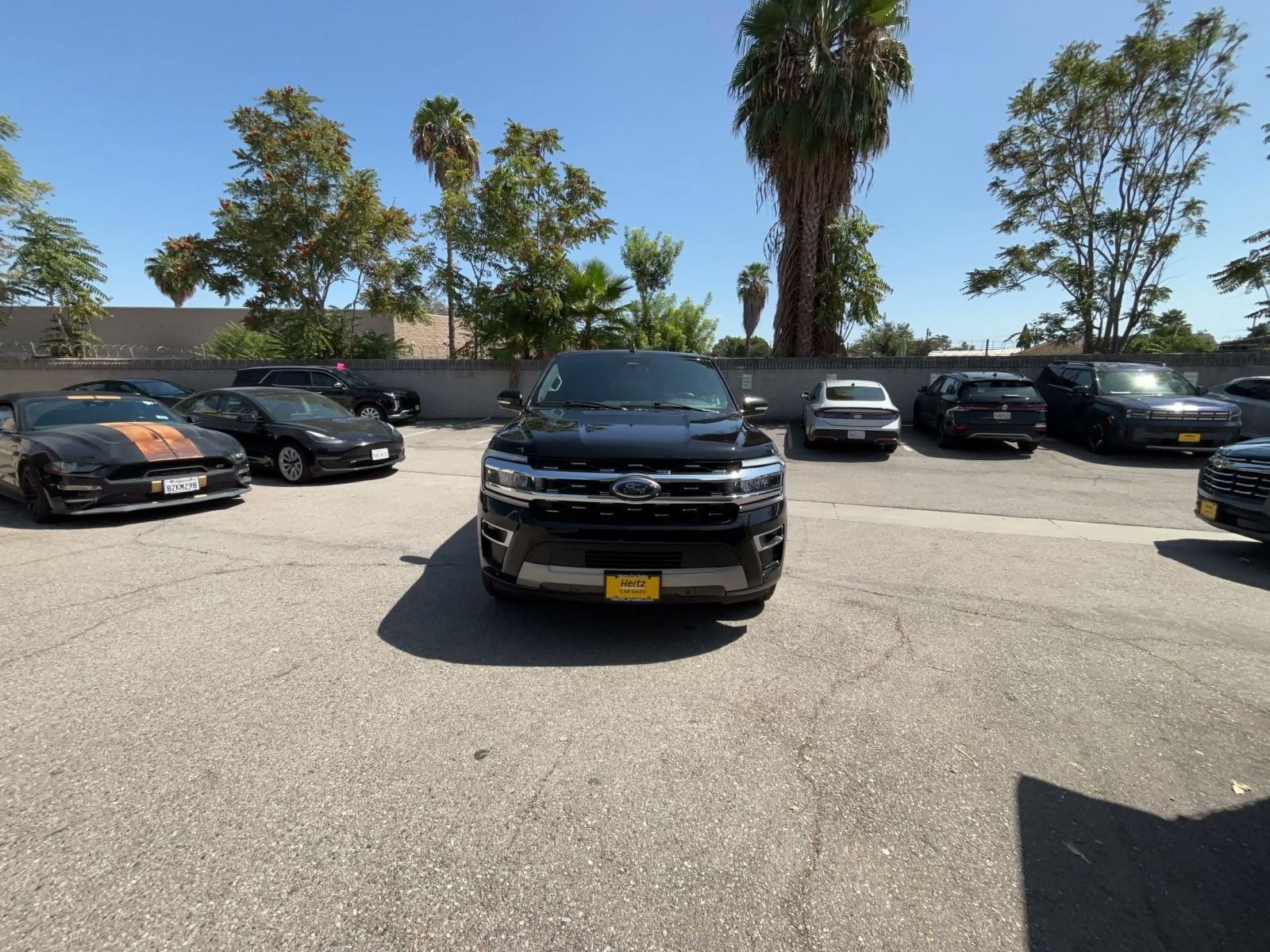 Used 2024 Ford Expedition Max Limited AWD/4WD image 4
