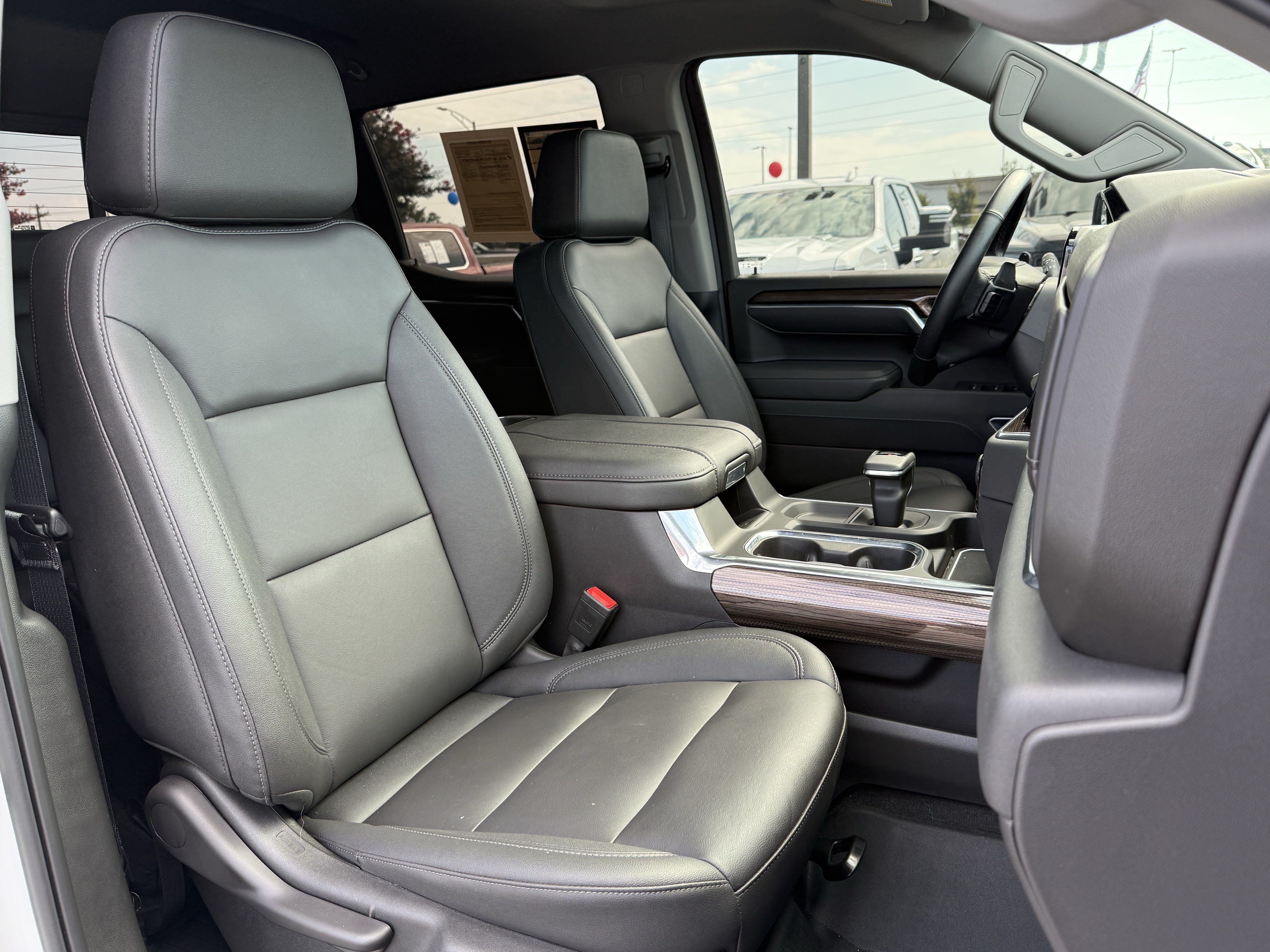 Used 2026 Chevrolet Silverado 1500 LT Trail Boss w/ Convenience Package II AWD/4WD image 36