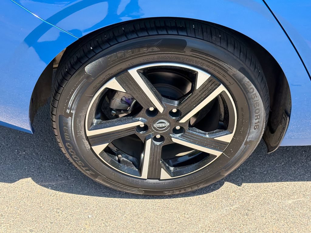 Used 2024 Nissan Sentra SV FWD image 17