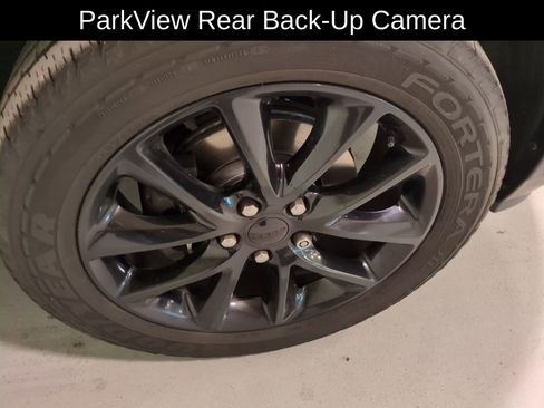 Used 2018 Dodge Durango SXT w/ Quick Order Package 2BB image 2