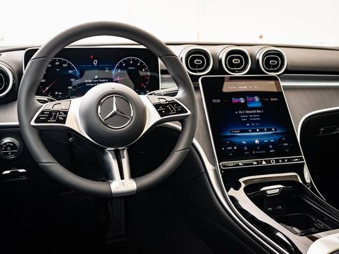 Used 2025 Mercedes-Benz C 300 C 300 image 4