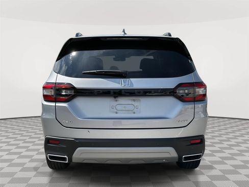 Certified 2024 Honda Pilot Elite image 4