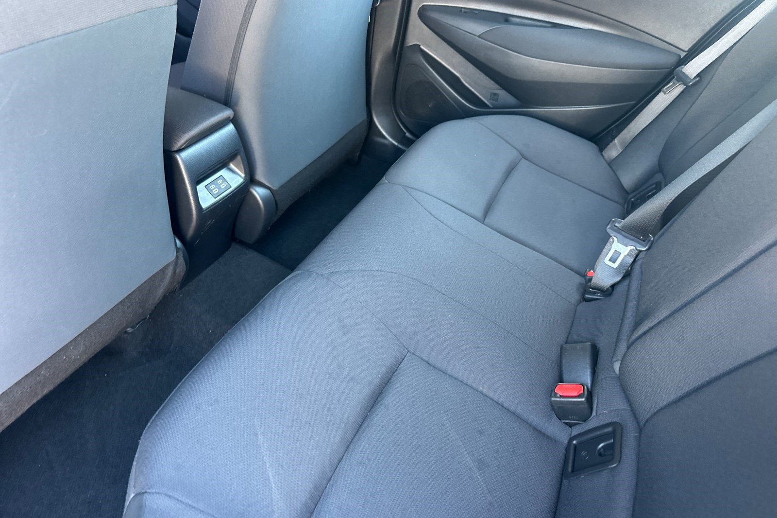 Used 2024 Toyota Corolla LE FWD image 23