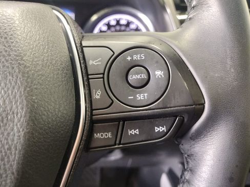 Used 2020 Toyota Camry SE w/ Convenience Package FWD image 26