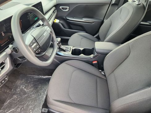 New 2026 Kia K4 LXS FWD image 10