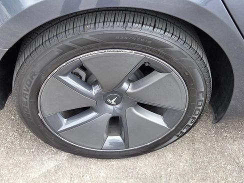 Used 2023 Tesla Model 3 Standard Range RWD image 10