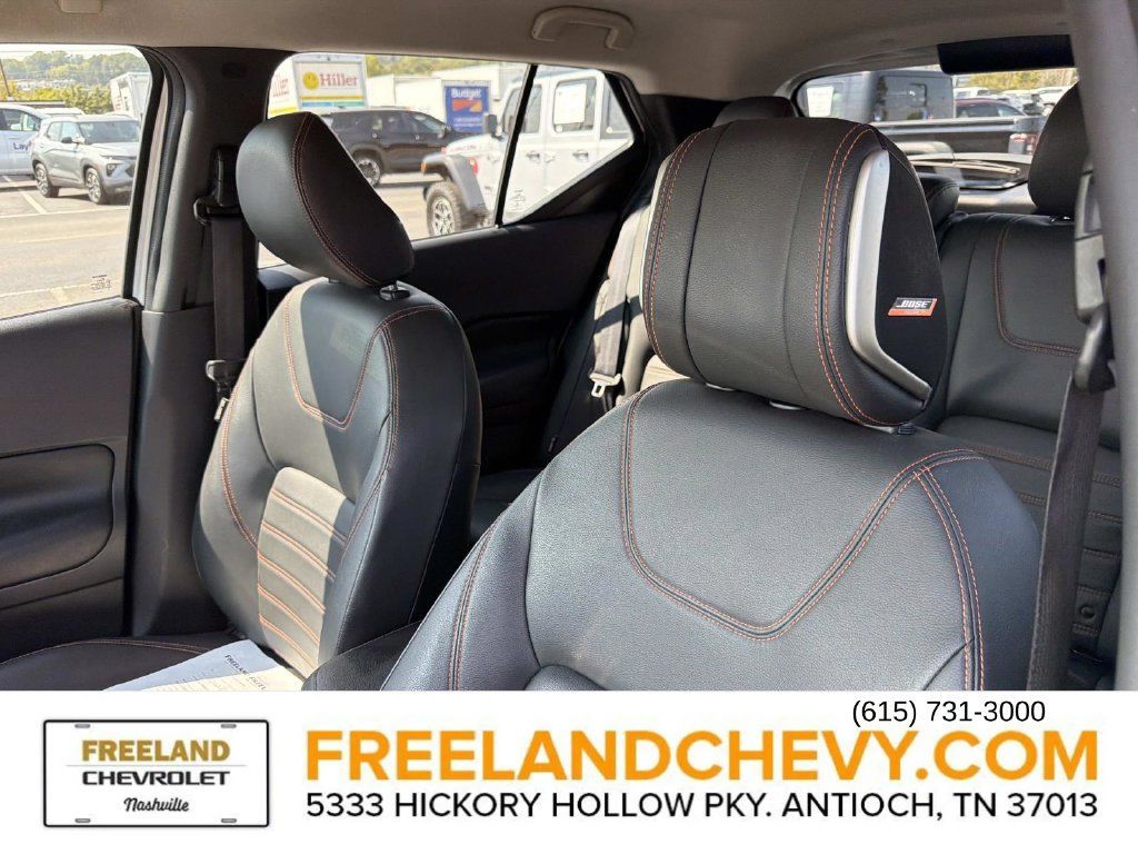 Used 2020 Nissan Kicks SR w/ SR Premium Package FWD image 23