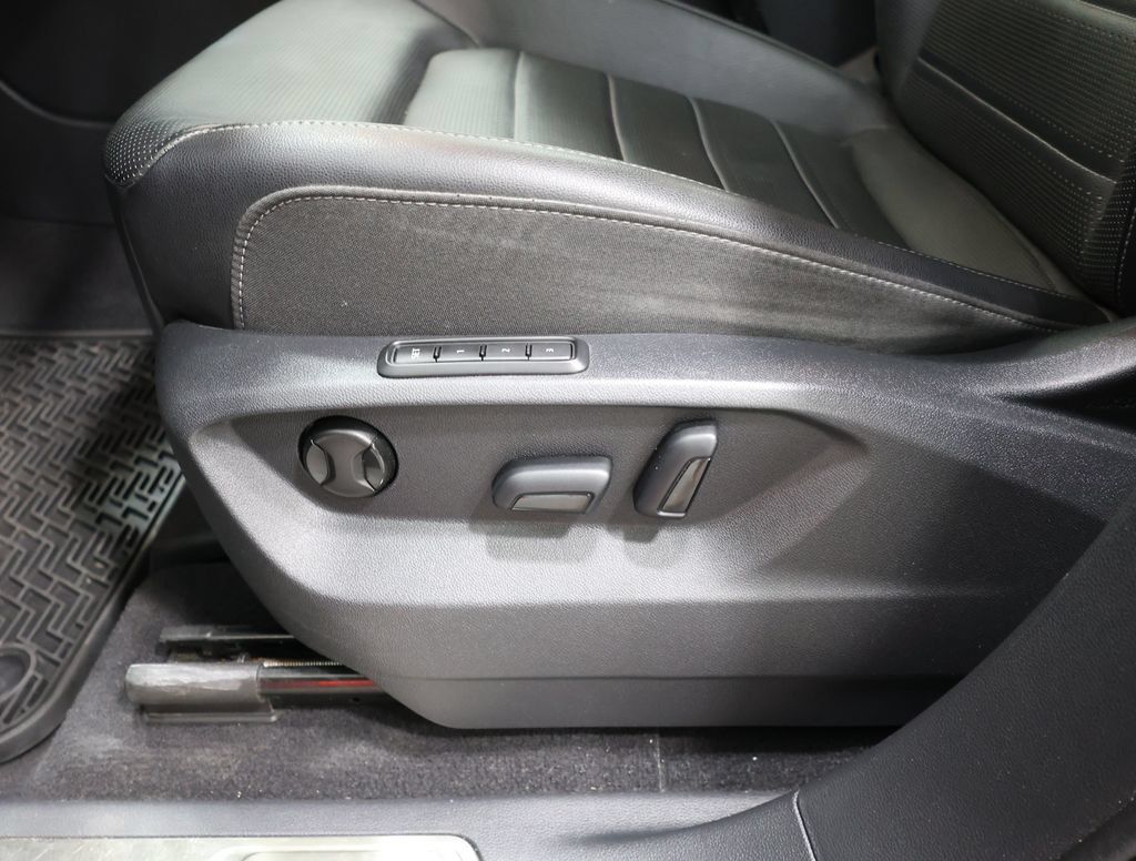 Used 2019 Volkswagen Atlas SEL Premium AWD/4WD image 14